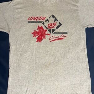 Vintage London Canada Souvenir Gray Graphic T-Shirt